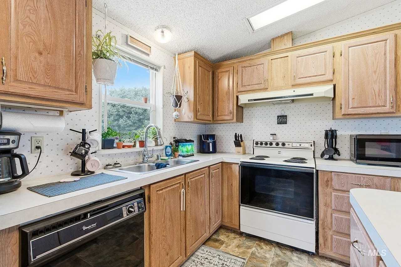 28650 Old Highway - Photo 4 of 15