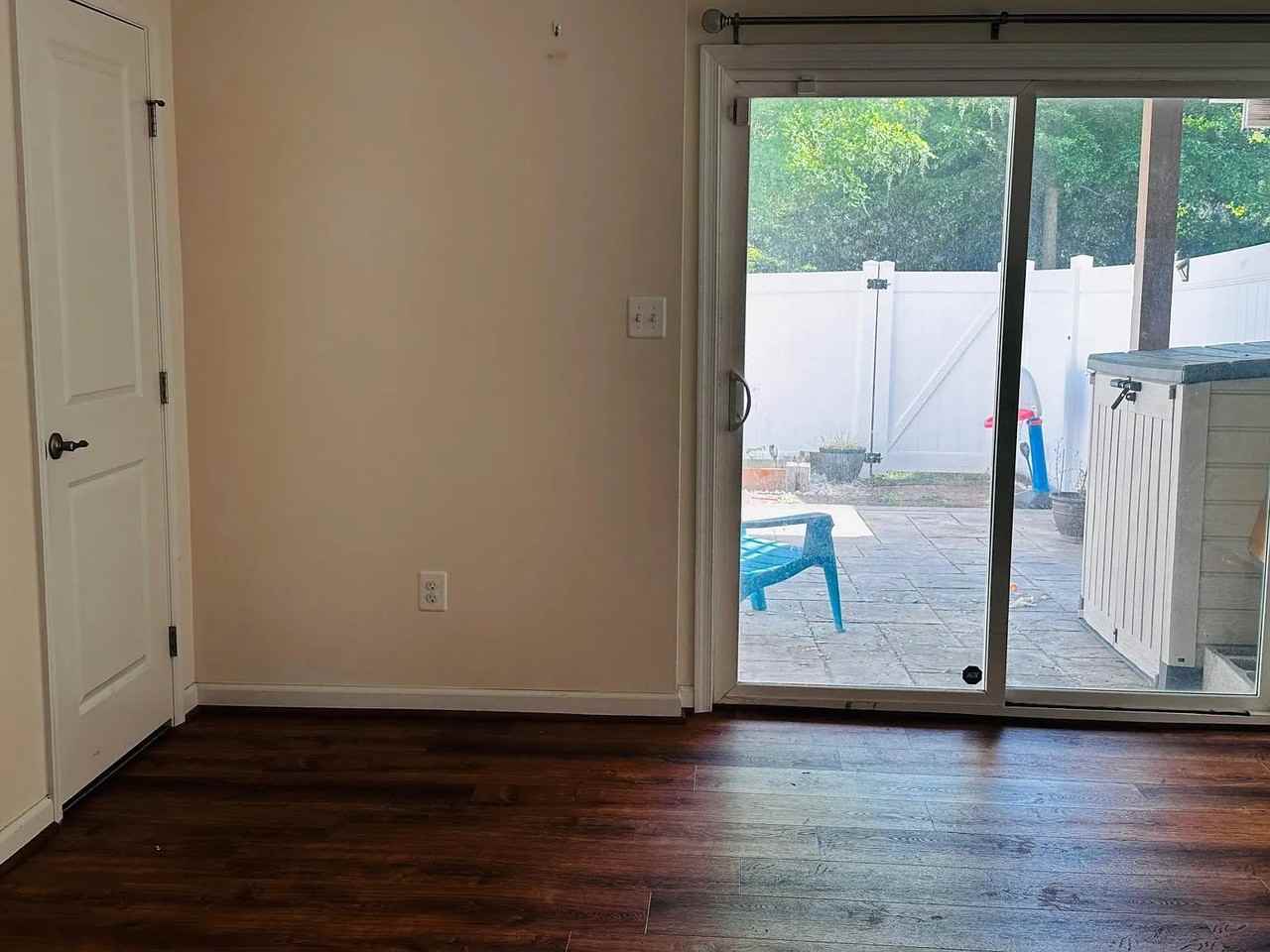 41689 Mcmonagle Sq - Photo 2 of 18