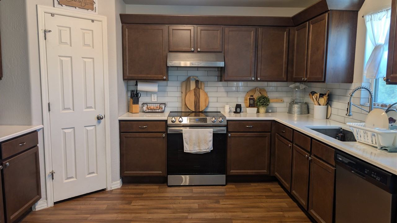 1613 E Jerry Ct - Photo 2 of 5