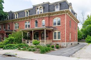 featured image of 42 Pomeroy Ave #2