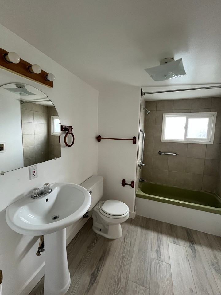 2485 E Main St #12 - Photo 5 of 12