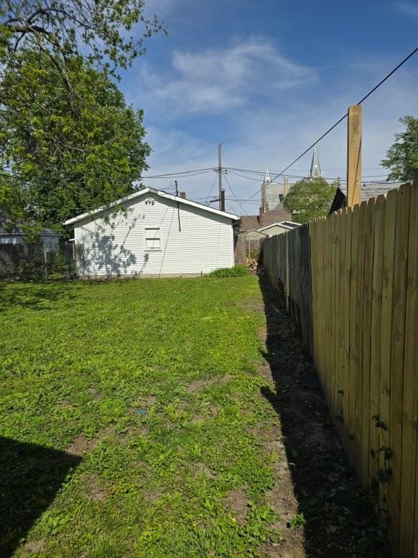 1210 N Webster St - Photo 2 of 12