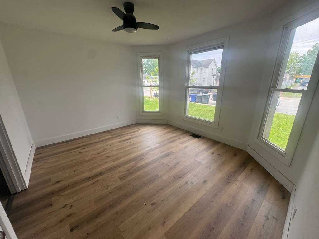 1210 N Webster St - Photo 7 of 12