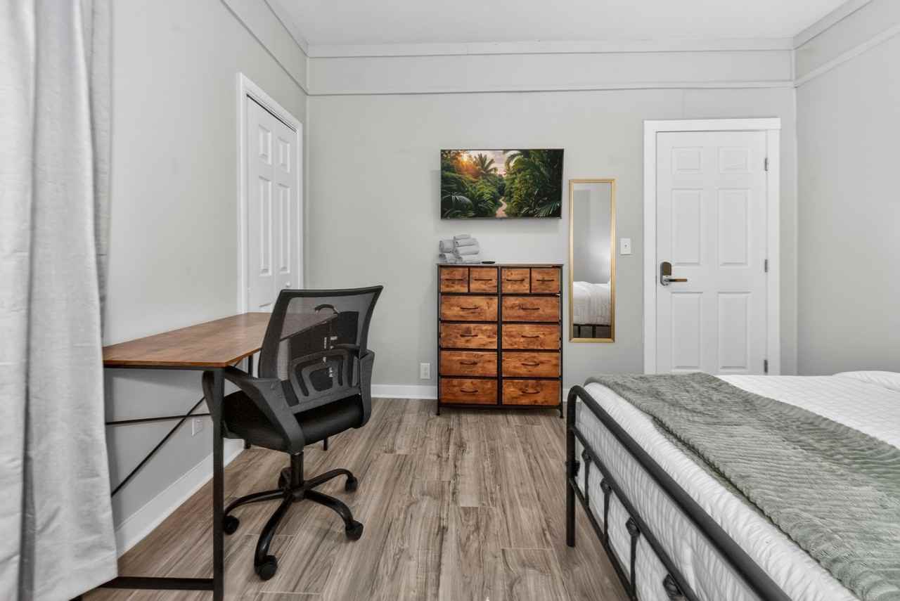 2724 Hubbard St - Photo 2 of 19