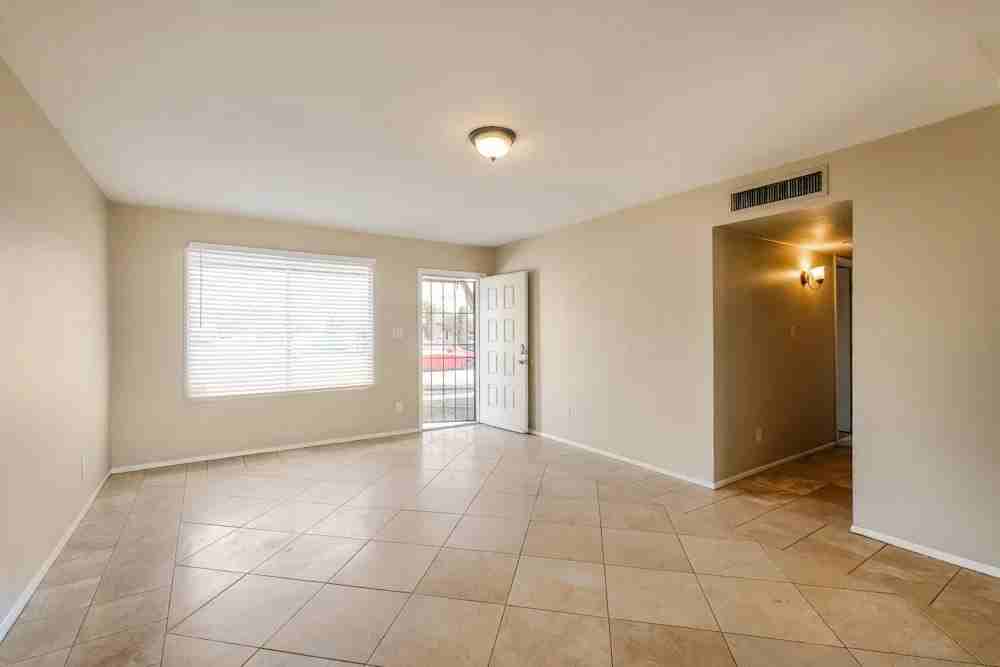 3154N N 64th Dr - Photo 3 of 12