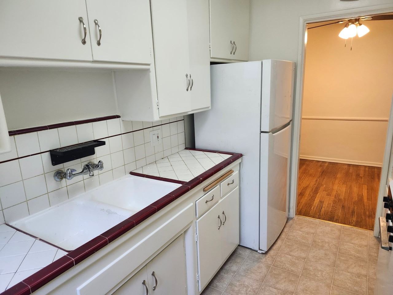 1347 N Alta Vista Blvd #3 - Photo 6 of 18