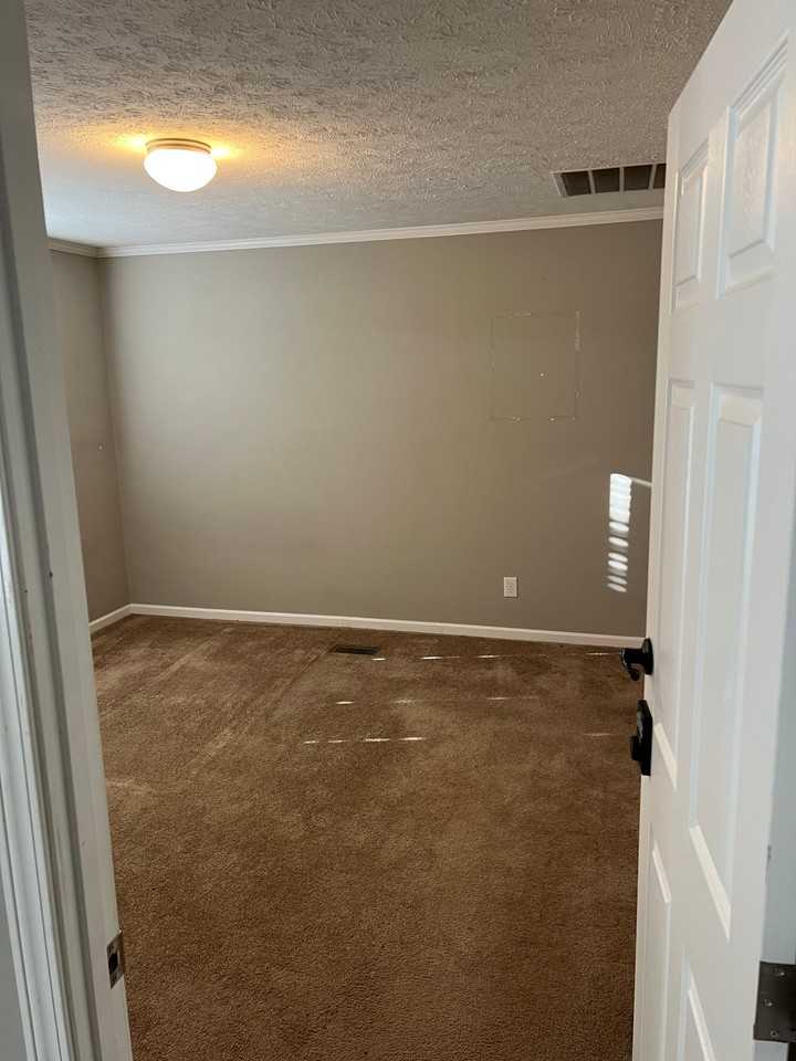 522 Banner Ave - Photo 5 of 13