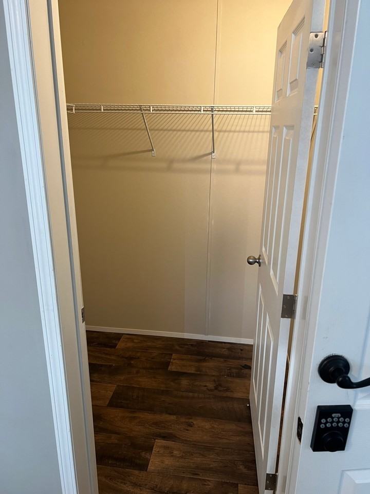 522 Banner Ave - Photo 6 of 13