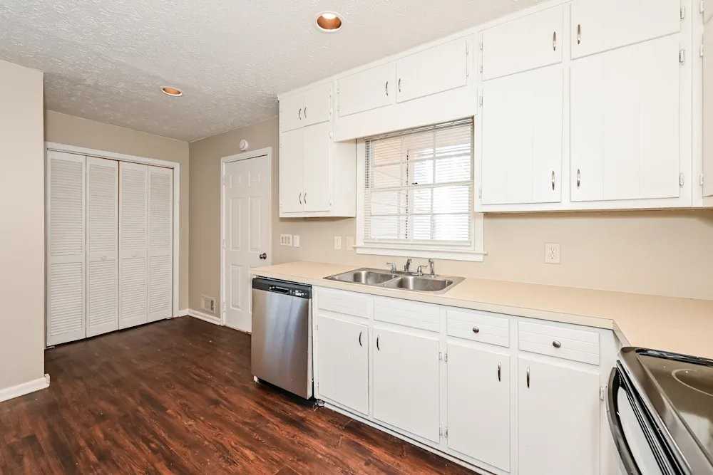 2737 King Arthur Ct - Photo 3 of 12
