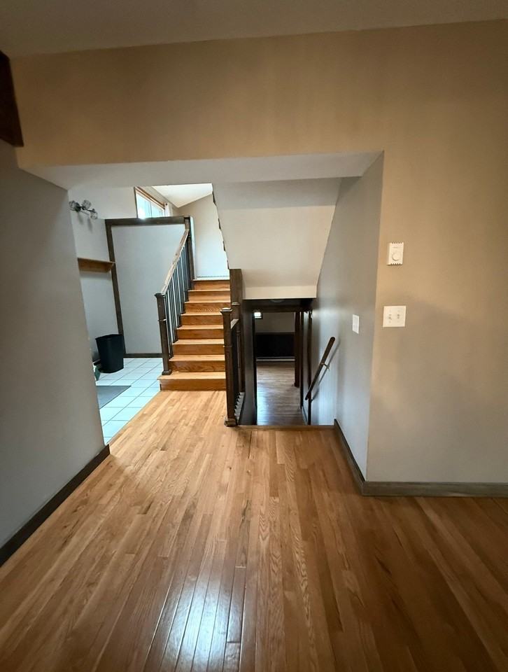 1589 Racine Ave S - Photo 2 of 11