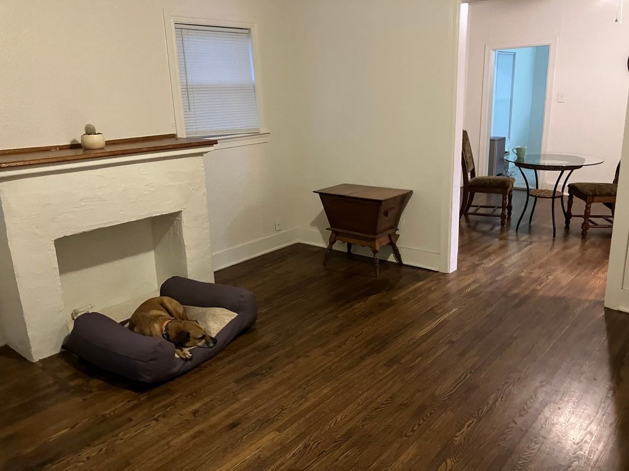 3328 E 7th St - Photo 5 of 12