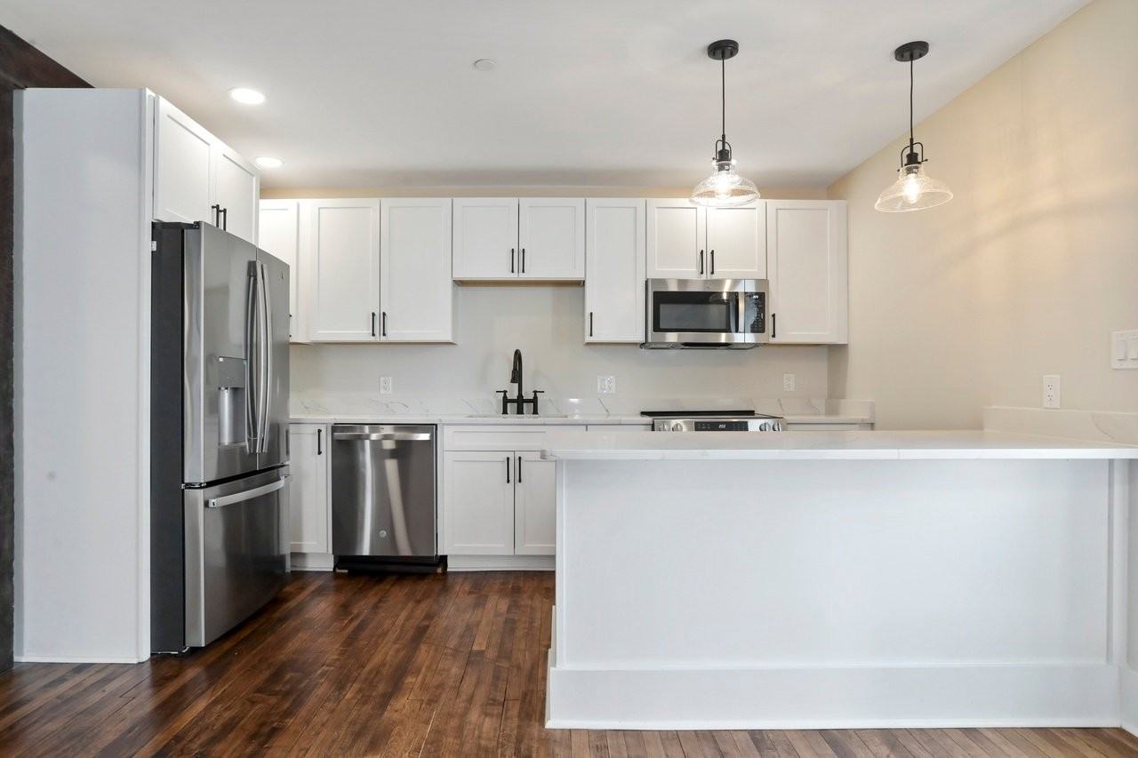 302 N Mildred St #200 - Photo 5 of 13