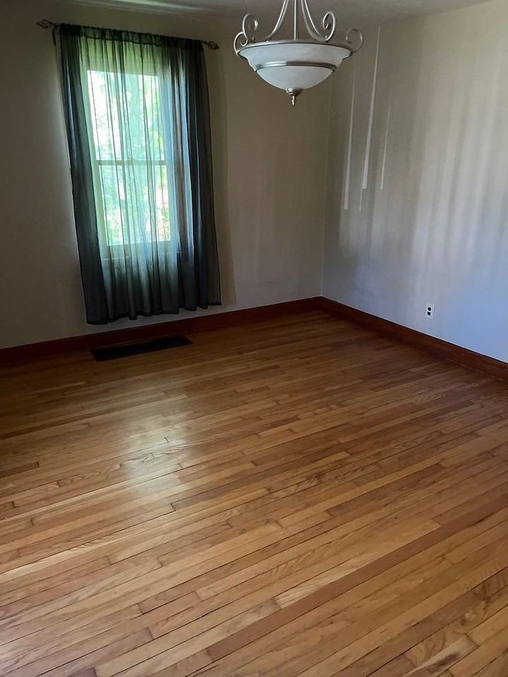 416 N Madison St - Photo 2 of 11