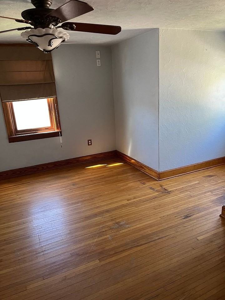 416 N Madison St - Photo 4 of 11