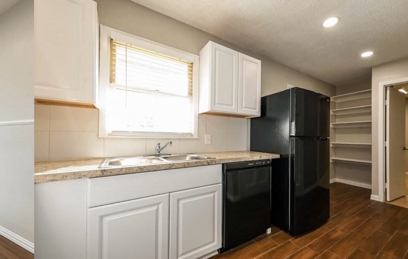 3072 Wallace Wells Ct - Photo 7 of 14
