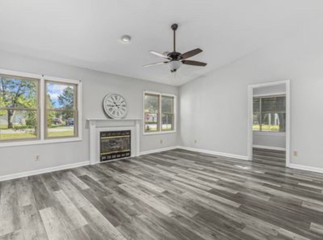 400 Killarney Dr - Photo 2 of 8