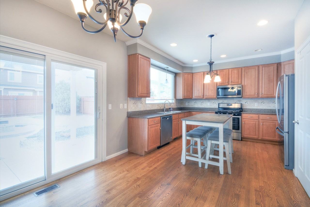 9702 Beryl Dr - Photo 5 of 15