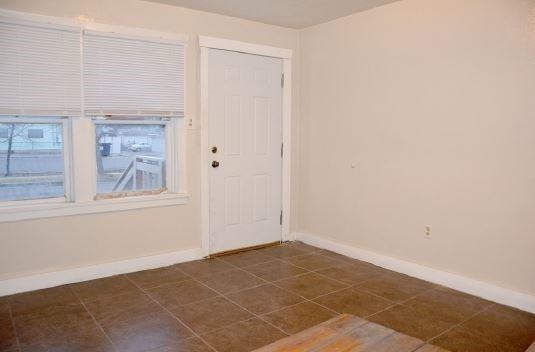 548 E Sutter St - Photo 2 of 7