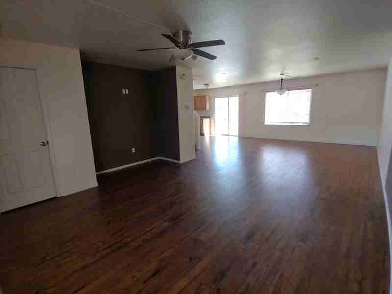 1093 Ws - Photo 2 of 8