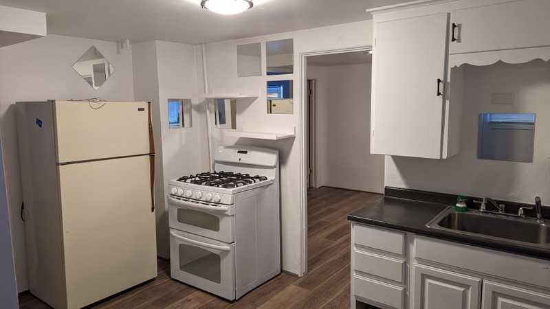 2220 E St #1 - Photo 4 of 11