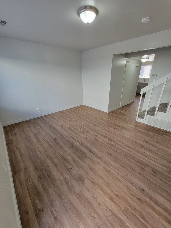 586 W Tiffany Town Dr #1 - Photo 5 of 15