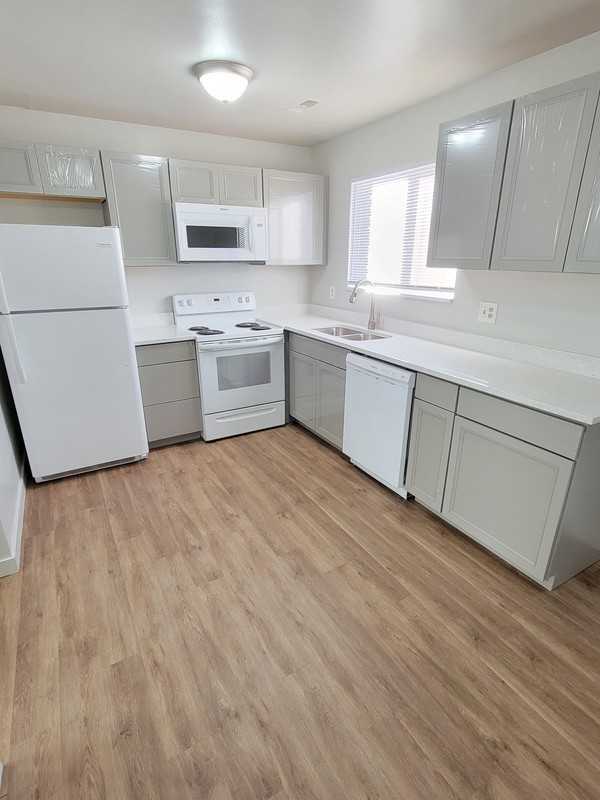 586 W Tiffany Town Dr #1 - Photo 6 of 15