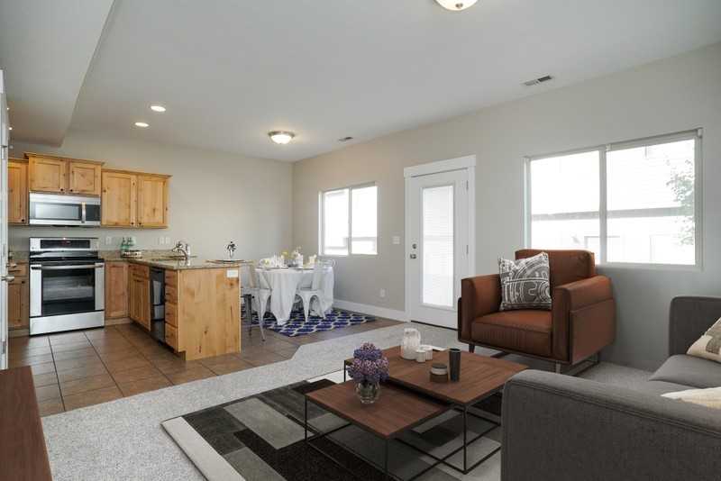 2899 Nw #1 - Photo 4 of 21