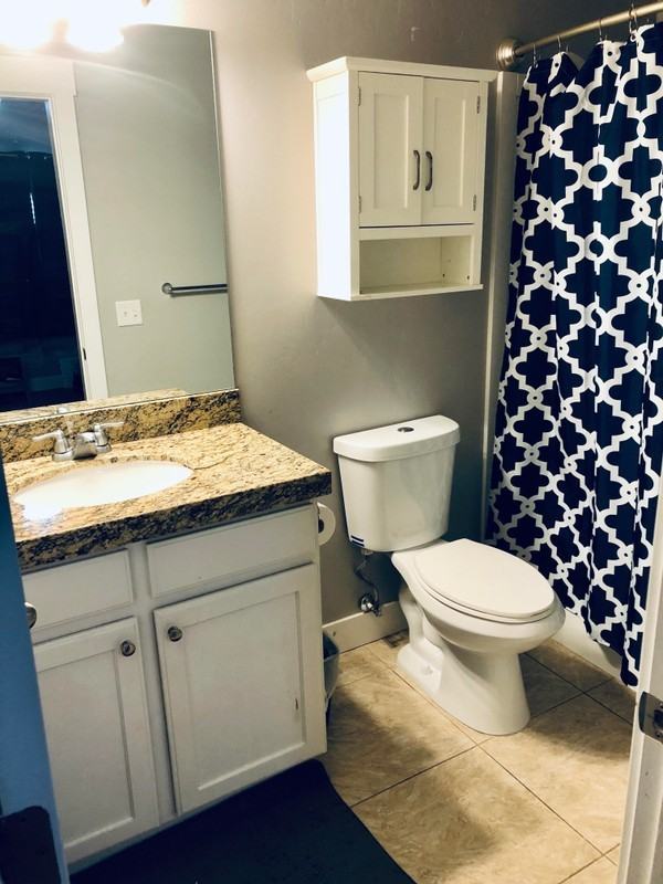 1917 N Crest Rd - Photo 4 of 14