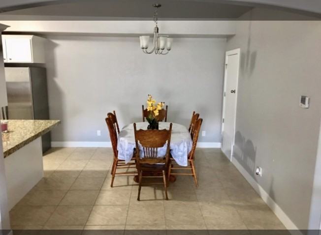 1917 N Crest Rd - Photo 5 of 14
