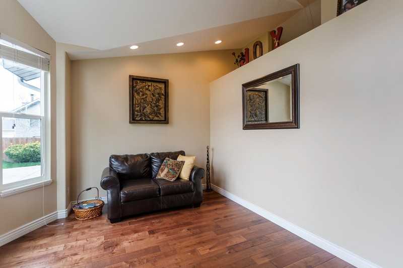 4624 S Quiet Cir - Photo 2 of 18