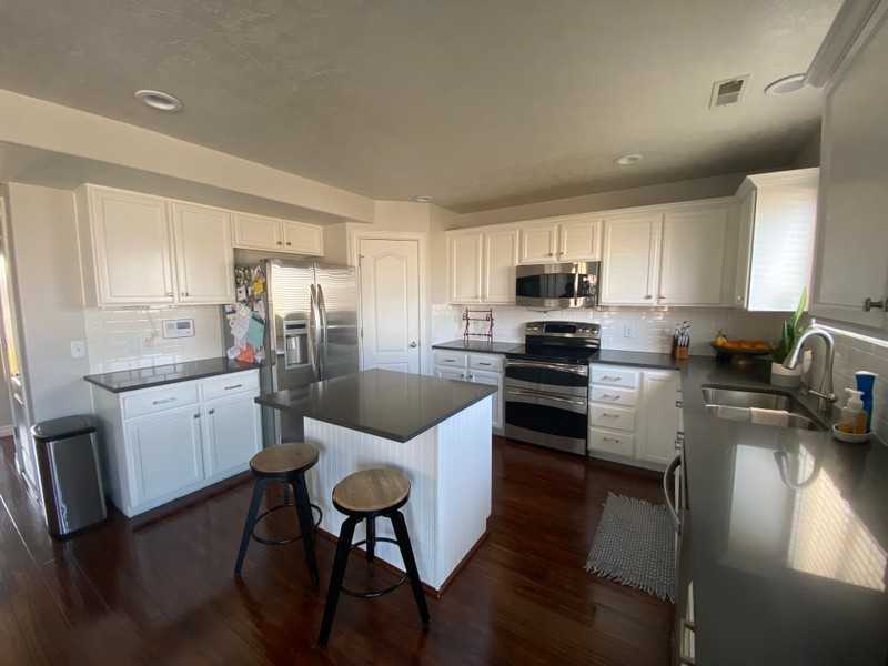 880 Wn - Photo 5 of 11
