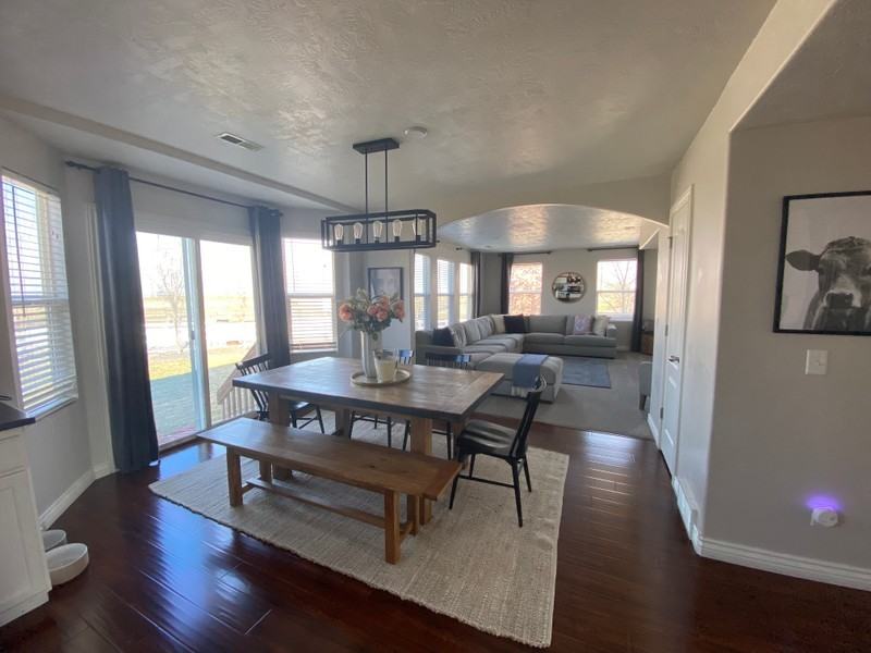 880 Wn - Photo 7 of 11