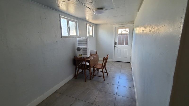 848 Nw - Photo 4 of 19