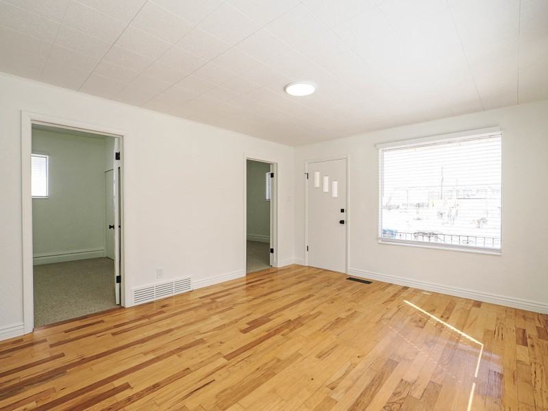 843 W Emeril Ave - Photo 4 of 25