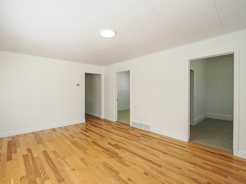 843 W Emeril Ave - Photo 5 of 25