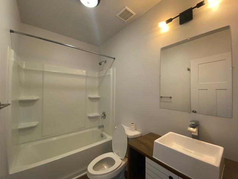 333 S Elizabeth St #1 - Photo 3 of 11