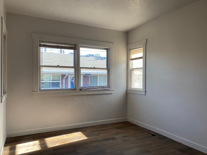 333 S Elizabeth St #1 - Photo 4 of 11