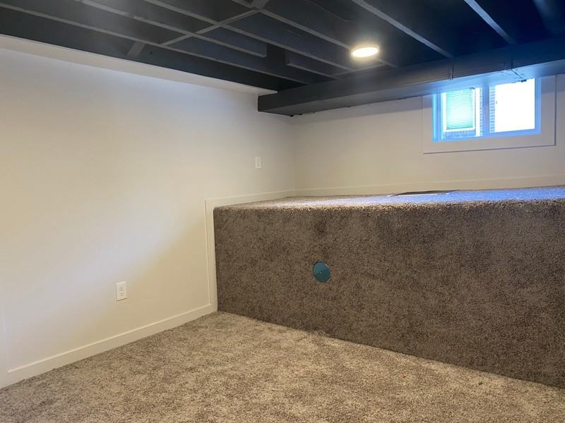 333 S Elizabeth St #1 - Photo 6 of 11