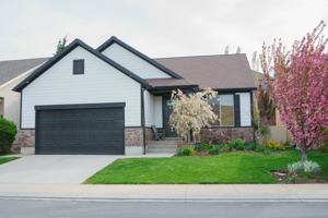 featured image of 2750 N Augusta Dr