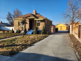 211 E Maple St - Photo 1 of 1