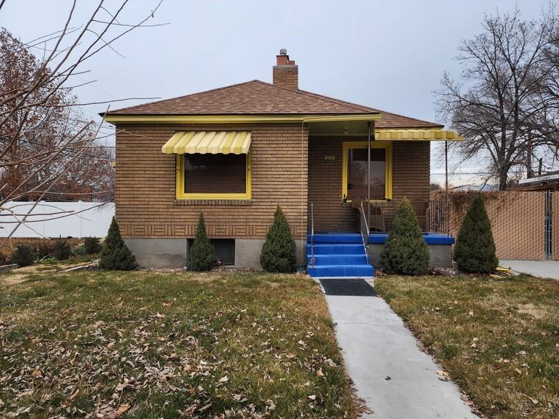 211 E Maple St - Photo 6 of 16