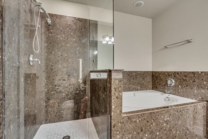 4492 W Milford Dr - Photo 5 of 25