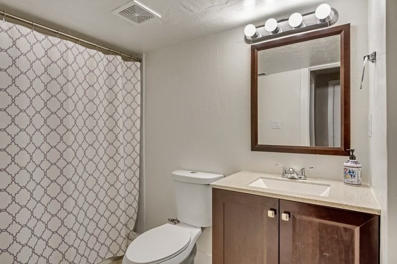 4492 W Milford Dr - Photo 6 of 25