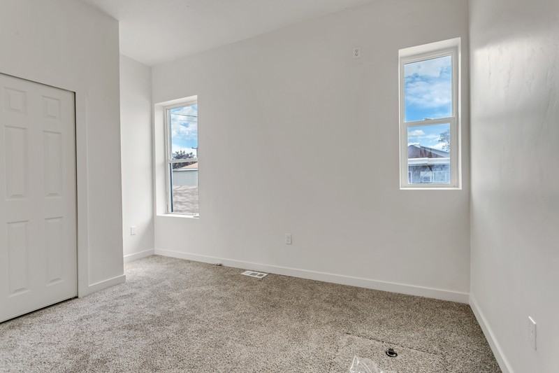 720 W Jackson Ave #1 - Photo 4 of 11