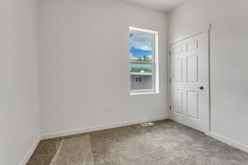 720 W Jackson Ave #1 - Photo 5 of 11