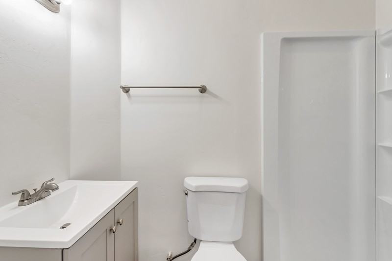 720 W Jackson Ave #1 - Photo 6 of 11