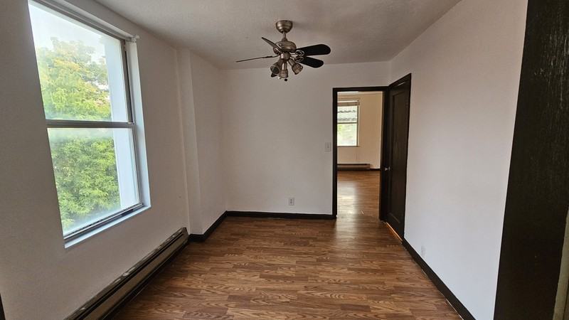 449 21st St #9 - Photo 5 of 7