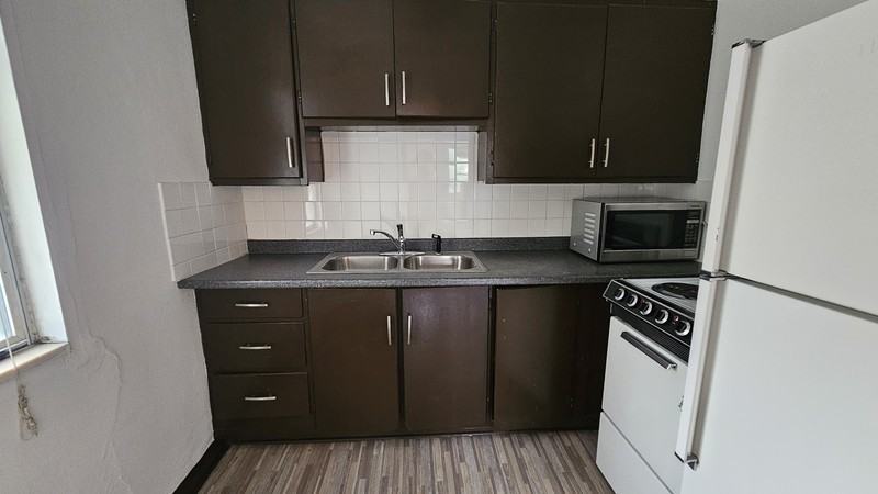 449 21st St #9 - Photo 7 of 7