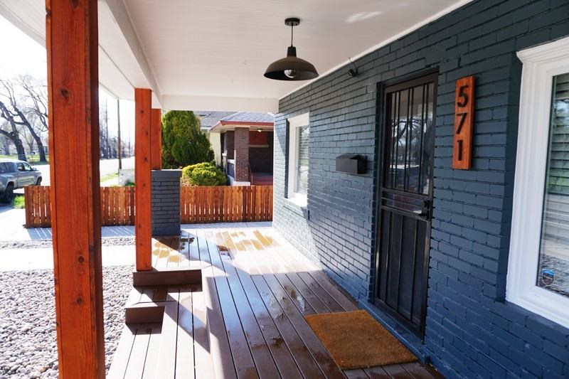 571 E St - Photo 2 of 21