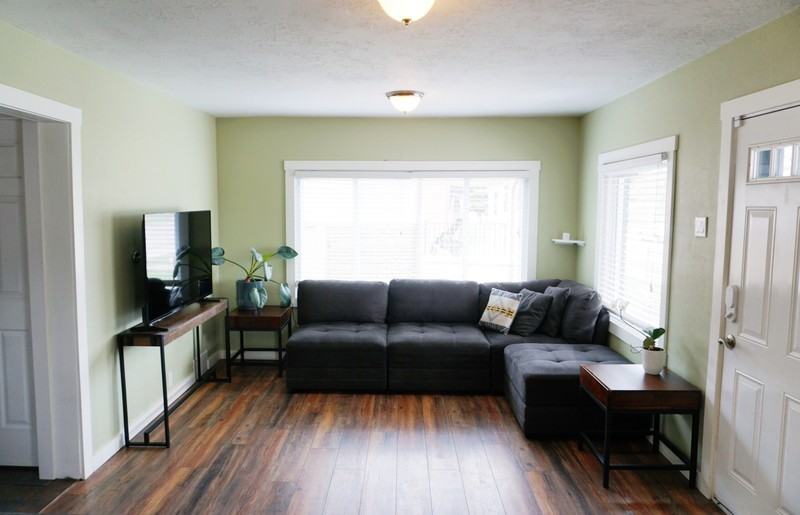 571 E St - Photo 4 of 21